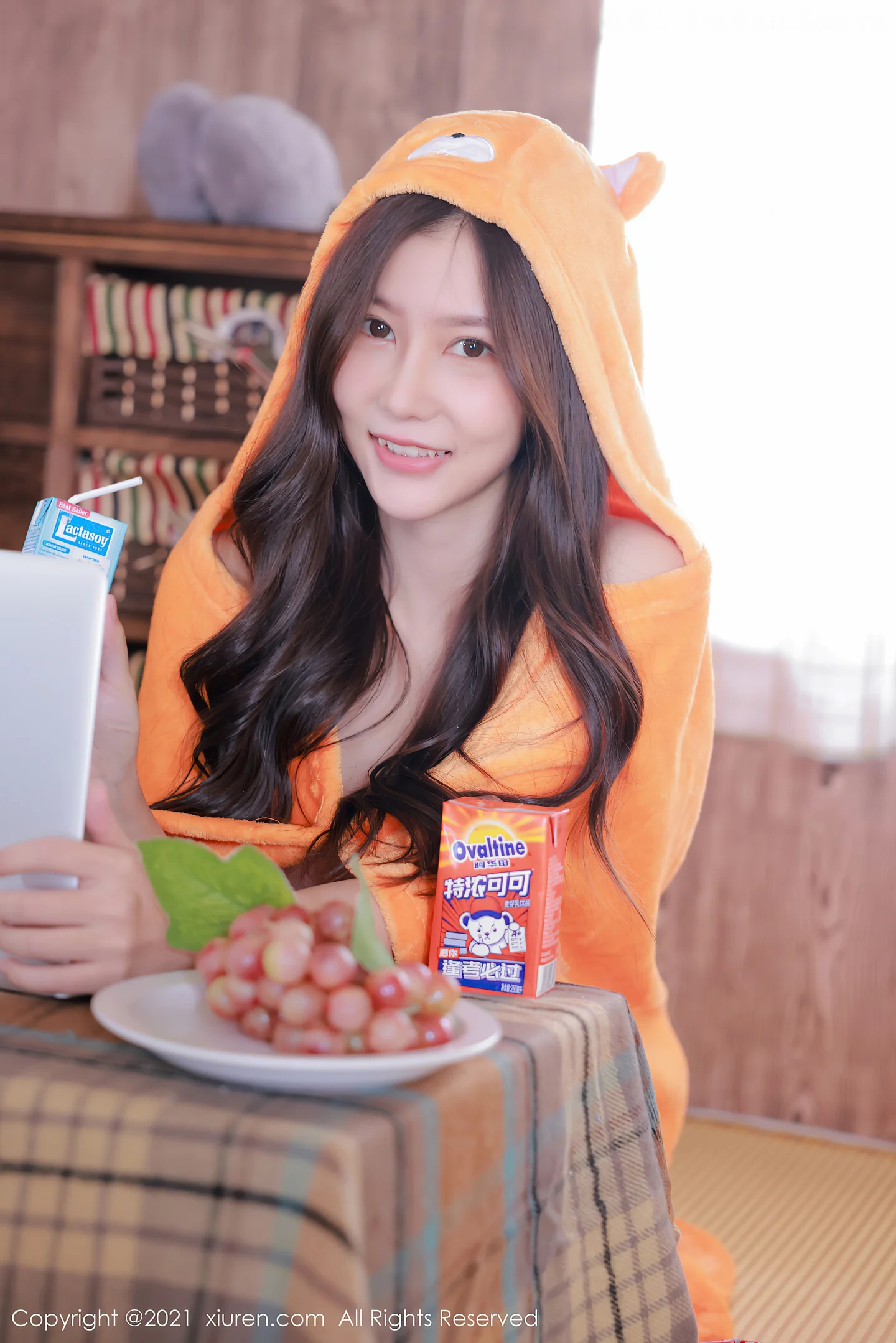 图片[5]-[XiuRen秀人网]VOL.4199 模特尹甜甜私房性感绒毛披风半脱露豪乳薯片遮点撩人诱惑写真49P-秀人网官方网站